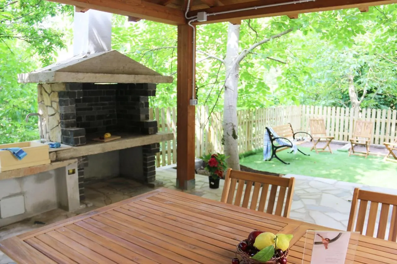 Casa Vacanze il Giardino - Appartamento Agrifoglio Aritzo Italia